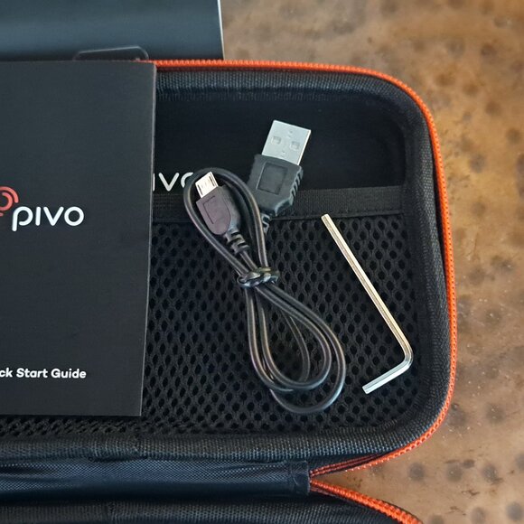 Pivo Pod w case Auto Tracking - Auto Focus - Remote Control - APP - BRAND NEW - Picture 5 of 9